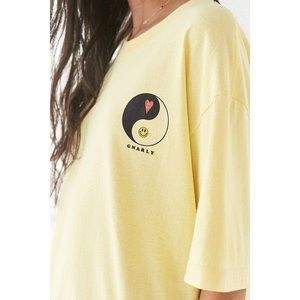 URBAN OUTFITTERS Ying yang Gnarley Yelllow Tee